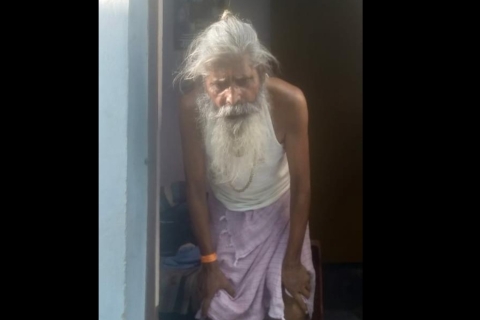 nationalist-priest-killed-by-muslim-for-wearing-saffron-tilk-and-stall